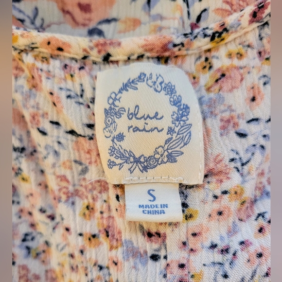 Free Francesca's Collections Blue Rain Quincy Floral Crochet Blouse, Boho, S - Picture 12 of 14